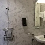 Hotel Corner 3*