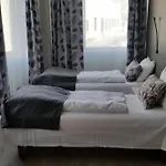 Corner מלון