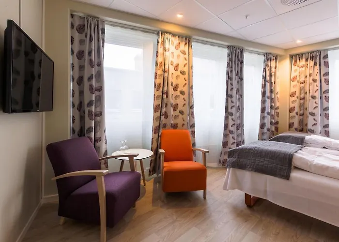 Corner Hotell 3*