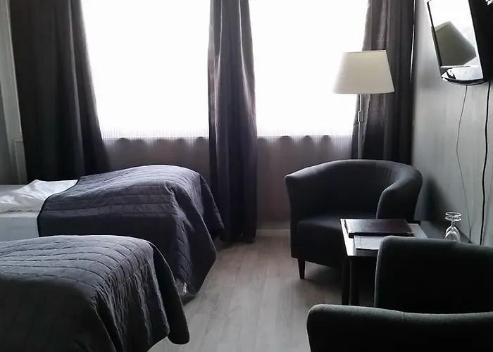 Corner Hotell 3*